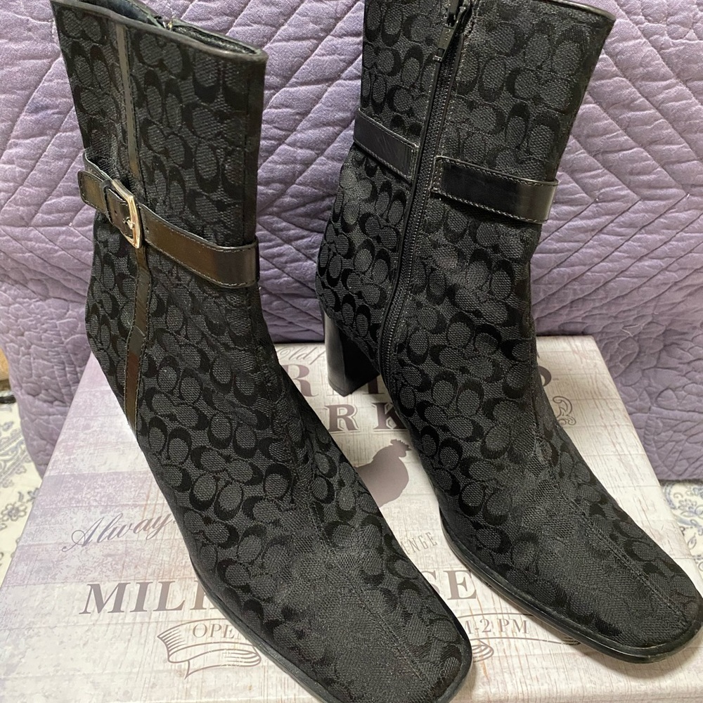 COACH Signature Booties Size 7B - Picture 2 of 7